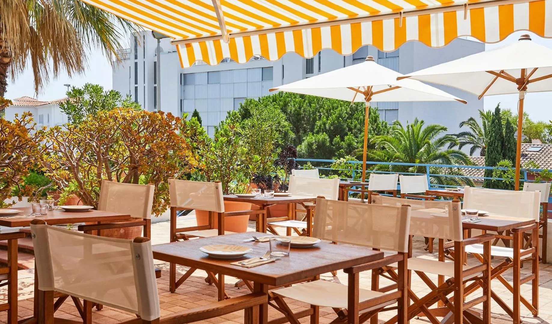 Hotel California Le Lavandou 2*,  France