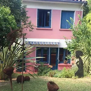 Spacieuse Dans Maison Art Deco Au Centre De Homestay
